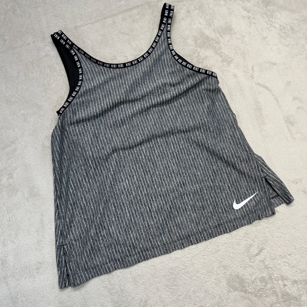 Nike Shirt Womens Large Tank Top Gray Black Dri-FIT 2-in-1 Built-in Bra Yoga Gym